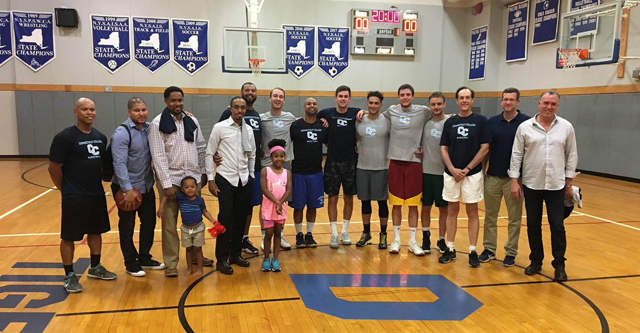 Alumni attending the Alumni Basketball Game