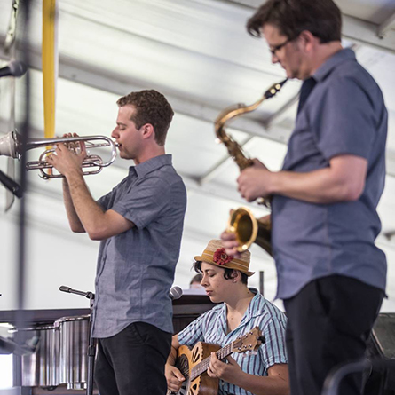 The Messy Cookers Jazz Band performs