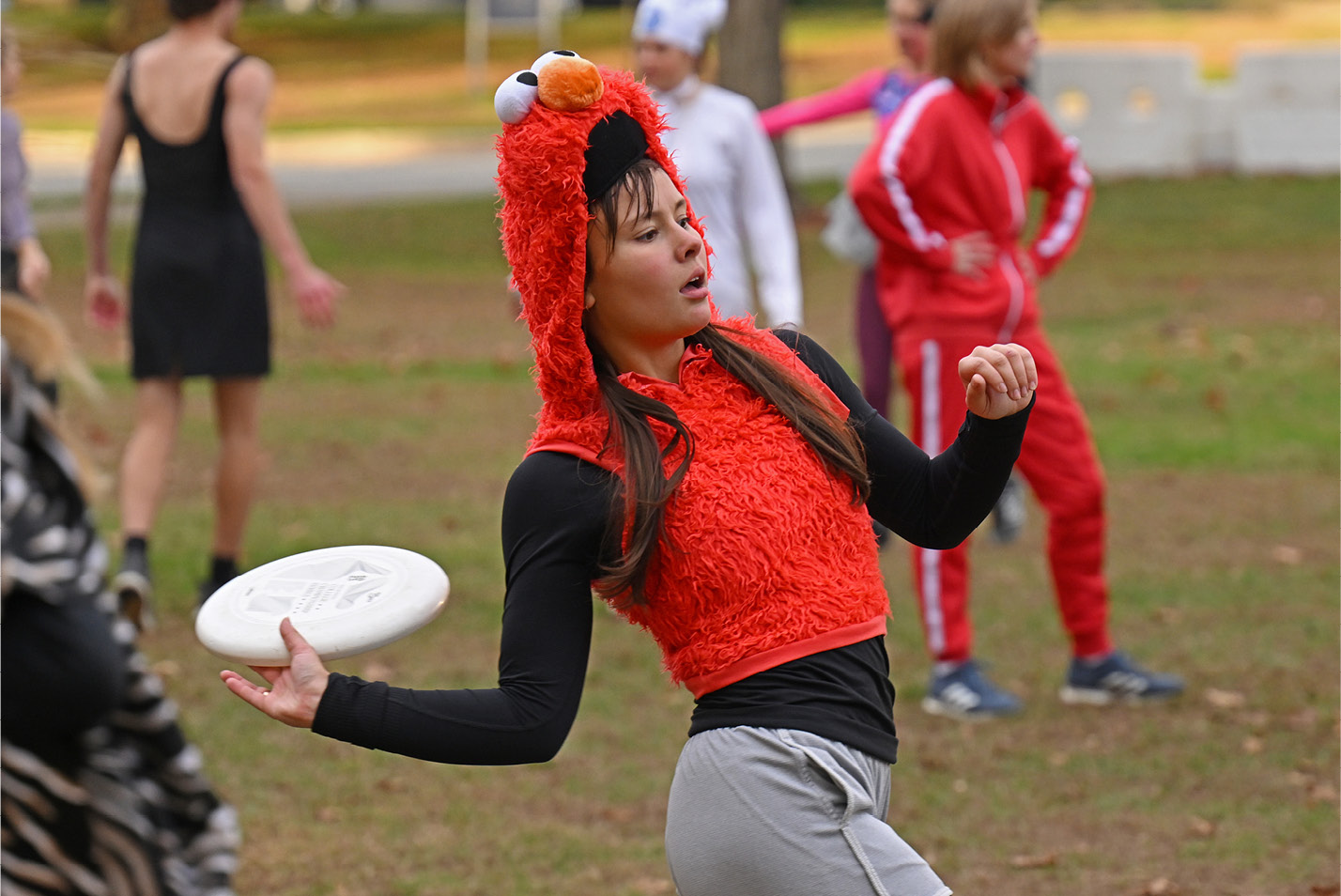 The Men’s and Women’s and non-binary Disc Clubs practiced in costumes for Halloween.